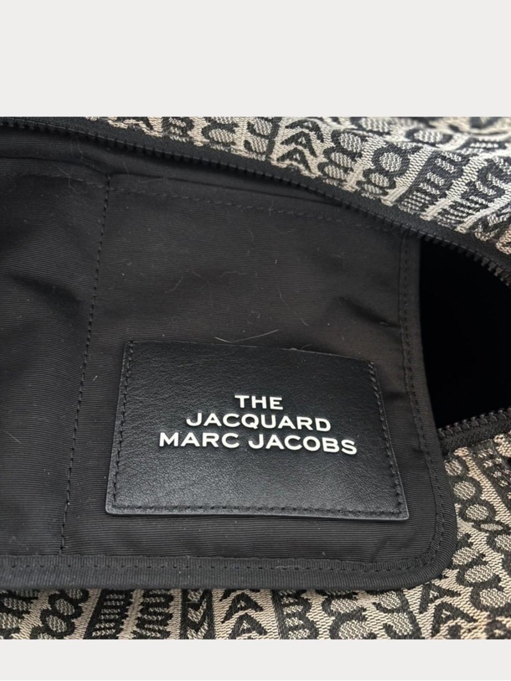 Marc Jacobs "THE TOTE BAG" - Black & Cream Logo Patterned Canvas Tote - Picture 6 of 8